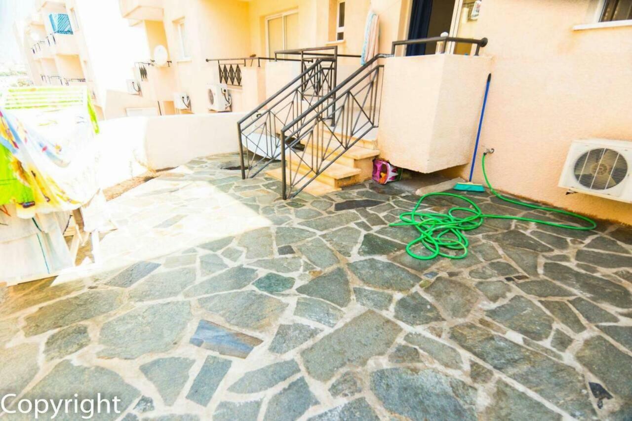 Appartement By The Sea à Paphos Extérieur photo