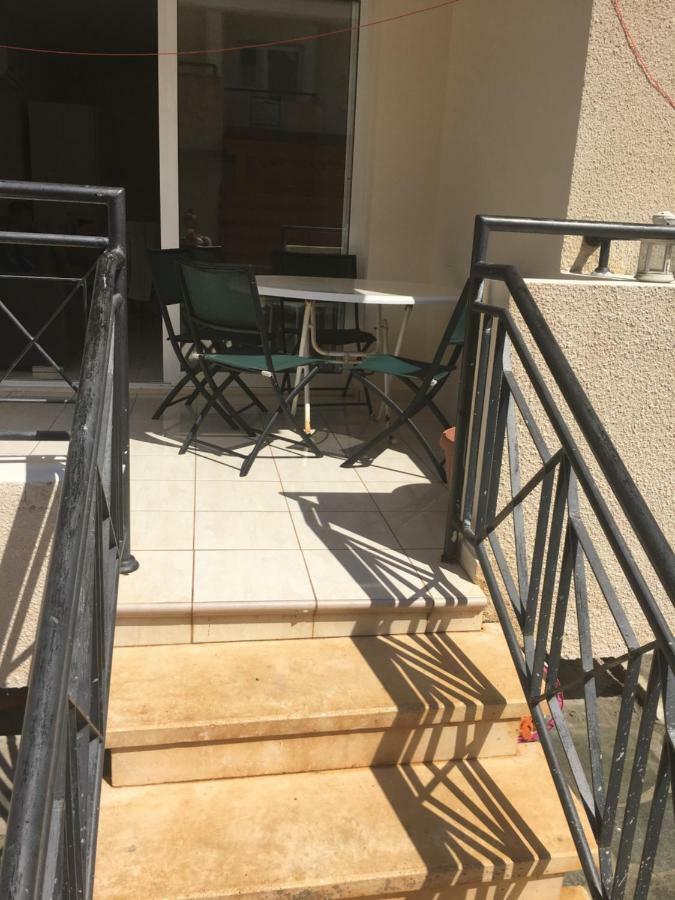 Appartement By The Sea à Paphos Extérieur photo