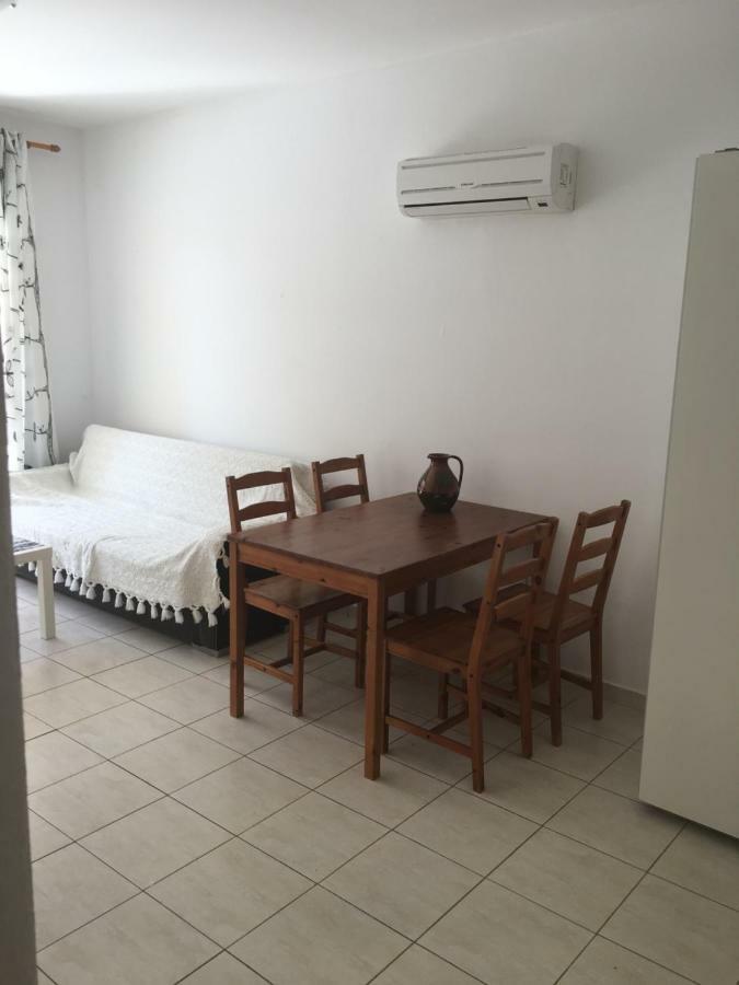 Appartement By The Sea à Paphos Extérieur photo