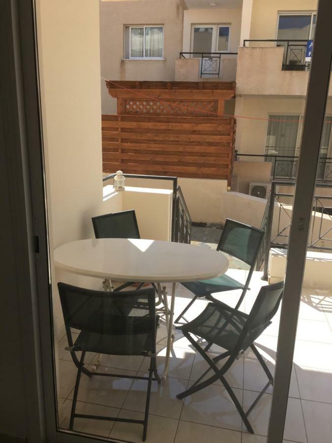 Appartement By The Sea à Paphos Extérieur photo