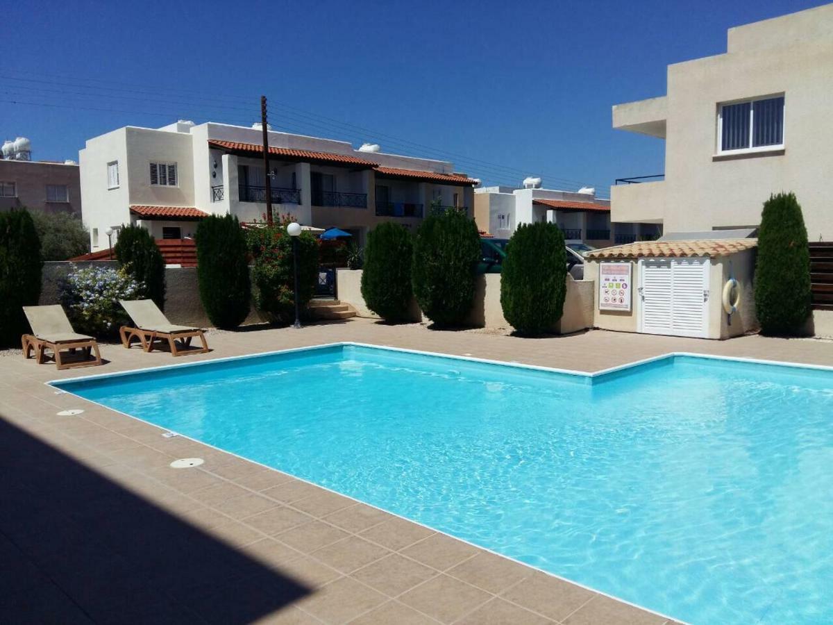 Appartement By The Sea à Paphos Extérieur photo