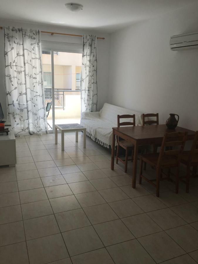 Appartement By The Sea à Paphos Extérieur photo
