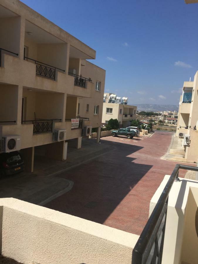 Appartement By The Sea à Paphos Extérieur photo